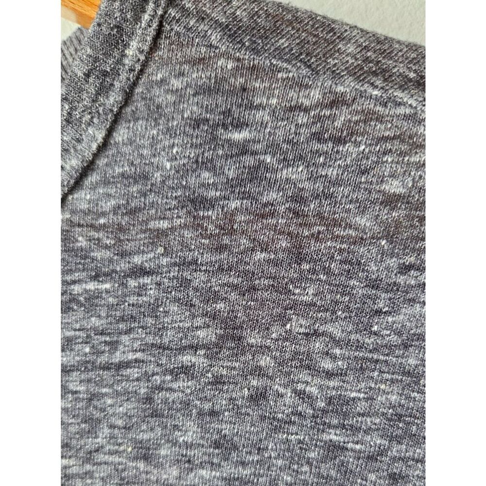 EUC OLD NAVY LINEN BLEND GREY HEATHERED TEE SIZE SMALL OVERSIZED - Picture 5 of 11